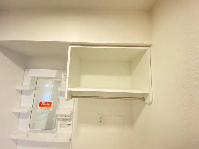 洗濯機置場上収納