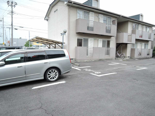 竹市丸野ハイツ 2階 駐車場