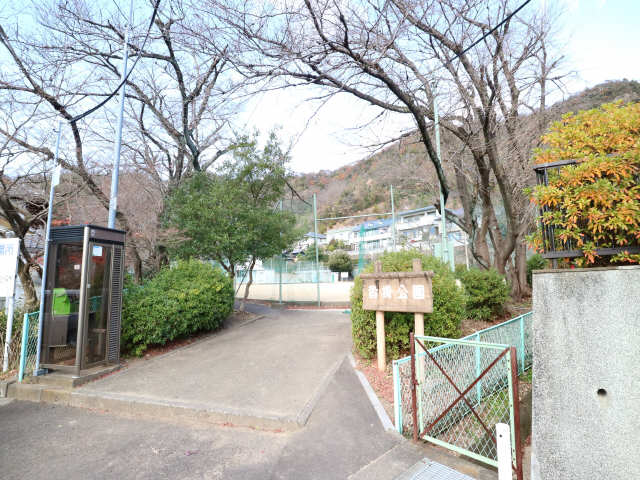 コーポ梅田 3階 公園