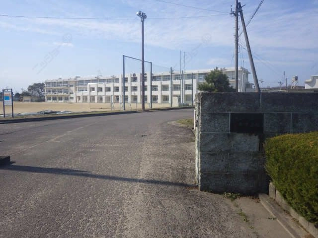 中学校徒歩12分