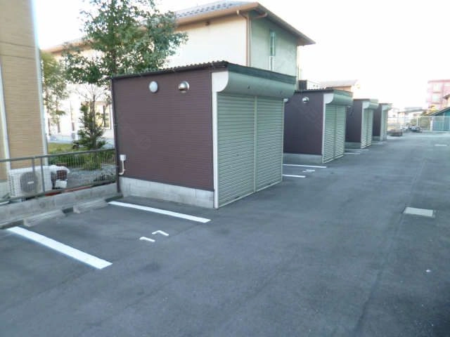 バイクガレージ