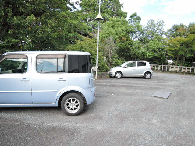 比奈守コーポラス 3階 駐車場