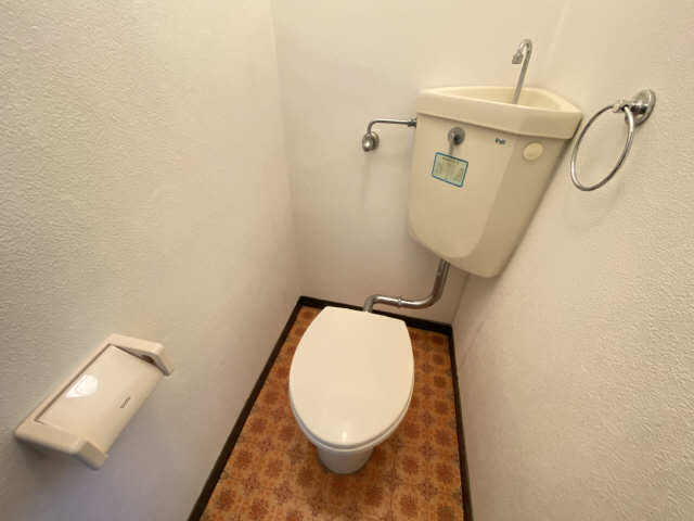 ロイヤルシャトー 2階 WC