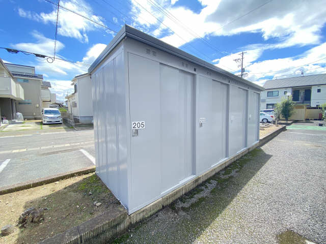 屋外トランクルーム