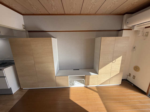 リビングボード