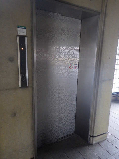エレベーター