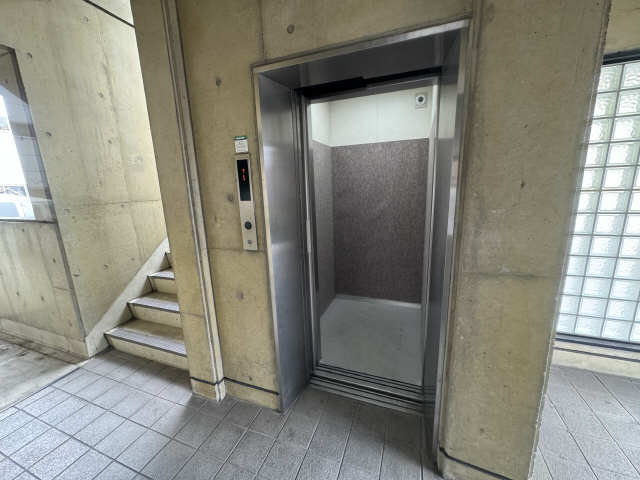 Ｓ・ＦＩＥＬＤ７５ 5階 エレベーター