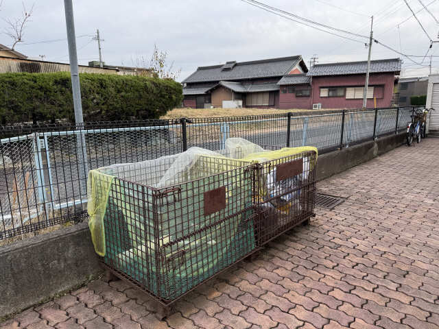 ゴミ置き場