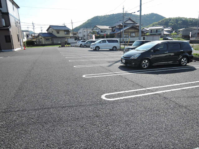 セイフ　フラットＢ棟 2階 駐車場