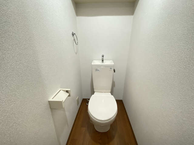 セレーノ　ＧＦ 4階 WC