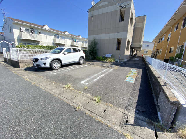 あすかⅢ 1階 駐車場