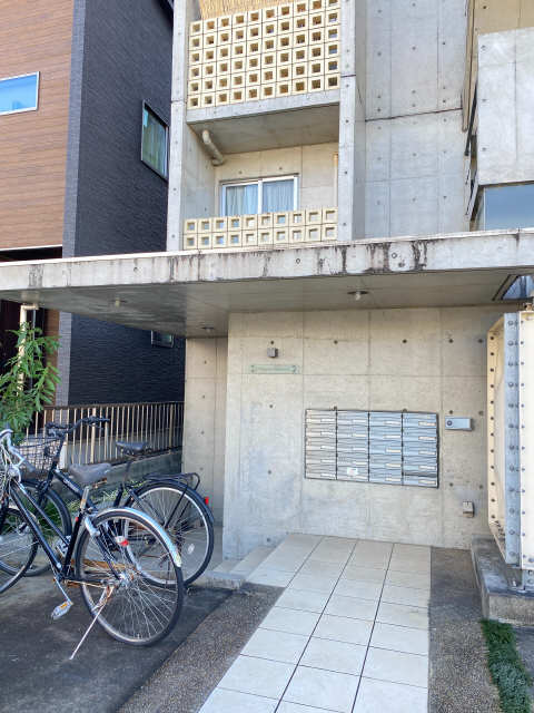 ２７０　ａｐａｒｔｍｅｎｔ＃１ 1階 エントランス