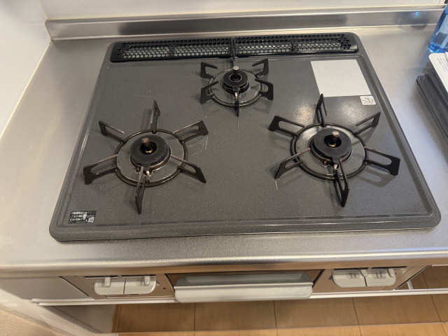 三口コンロ