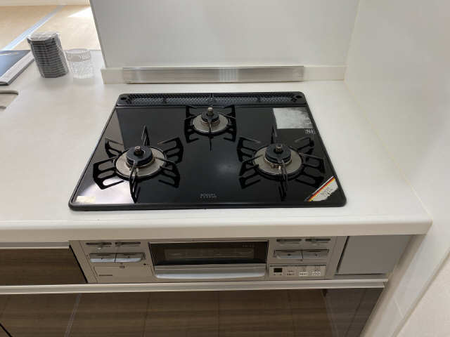 三口コンロ