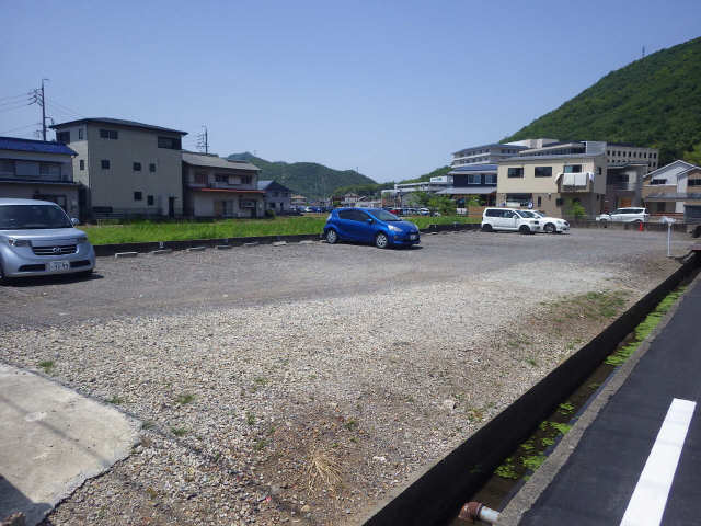 カレッジハウス日野　Ｂ棟 1階 駐車場