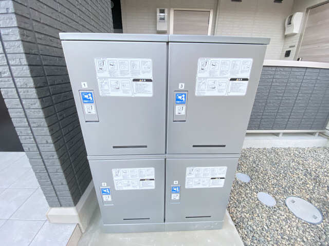 宅配ボックス