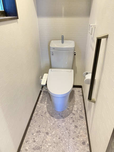 下川手貸家　Ｂ棟  一階WC