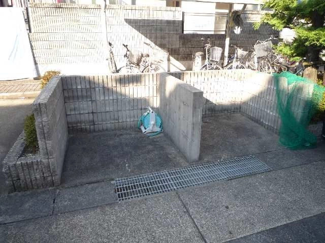 ごみ置場