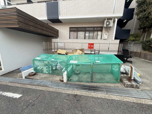 ゴミ置き場