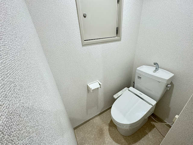 三鉦マンション 1階 WC
