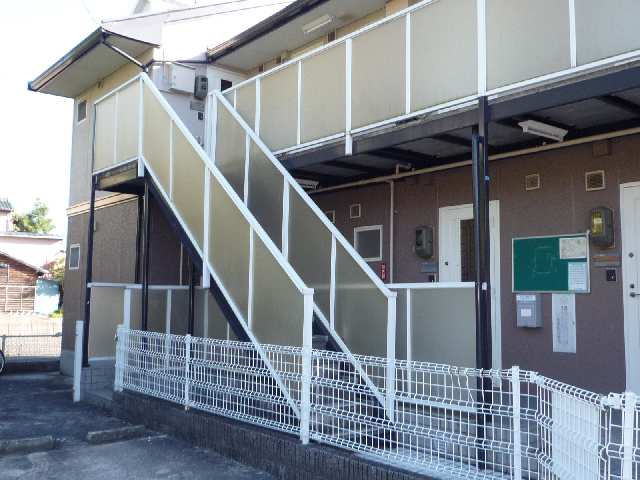 プチシャトー植田 2階 階段