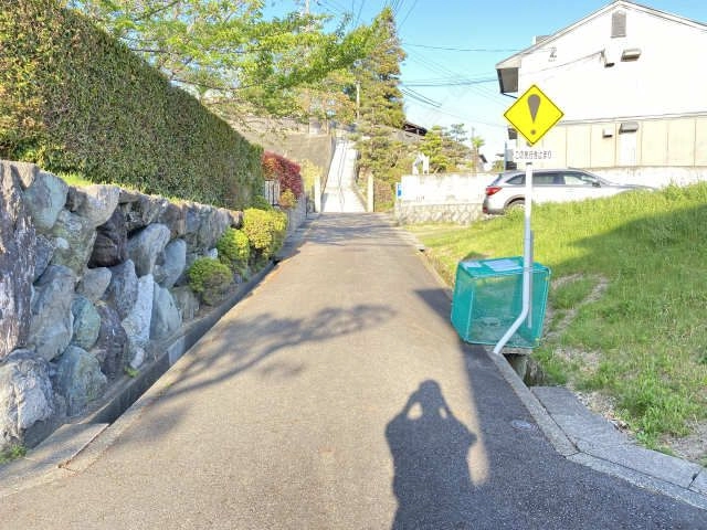 駐車場・物件入口