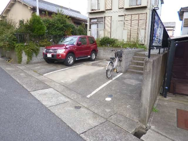 駐車場・駐輪場