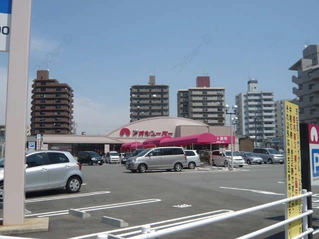 アオキスーパー徒歩6分