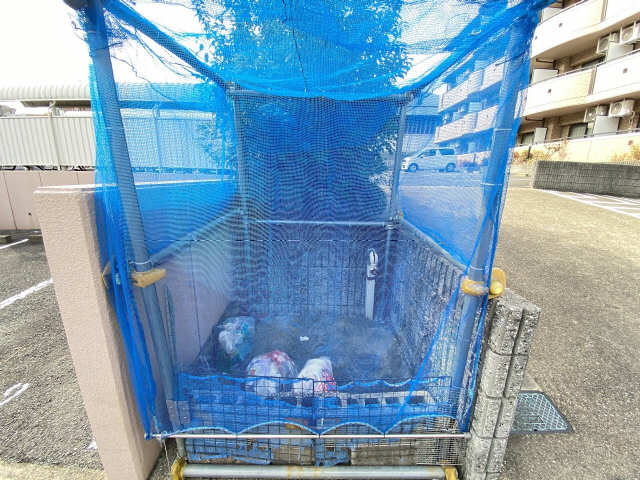 ゴミ捨て場