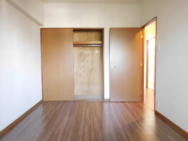 北東洋間