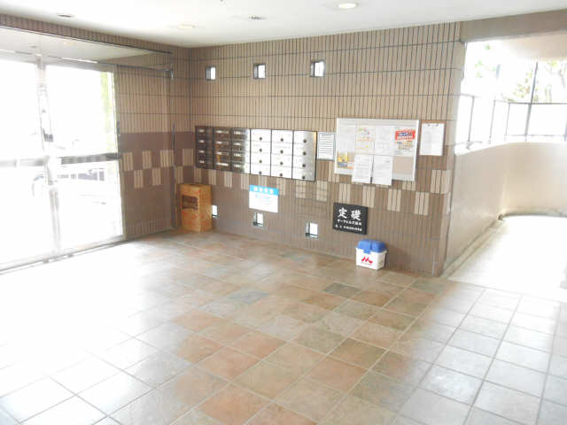 エントランス内