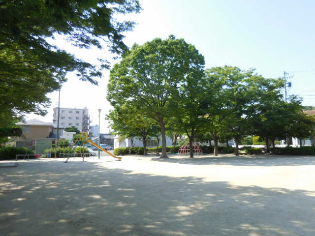 オークヒルズ植田 5階 公園