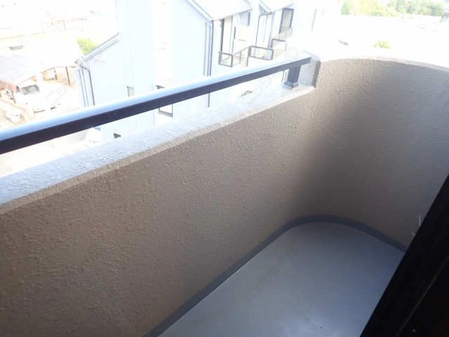 バルコニー北側洋間