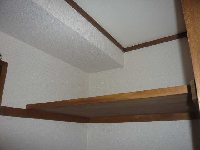 洗濯機置場の棚