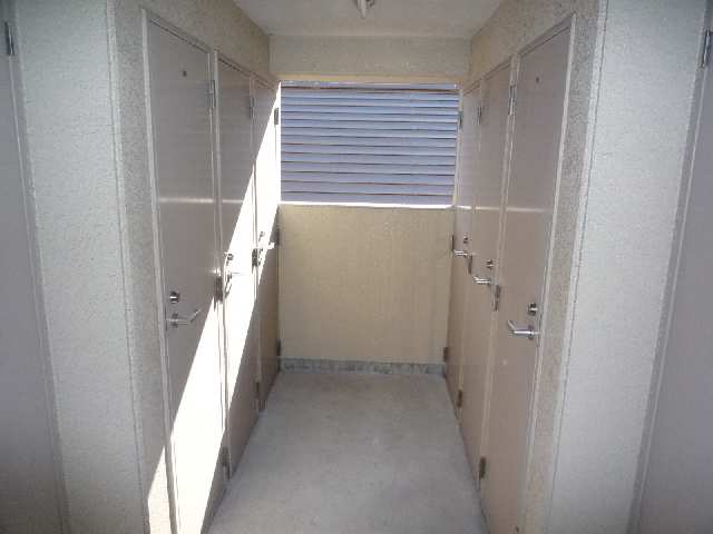 ﾄﾗﾝｸﾙｰﾑ（各戸各階）