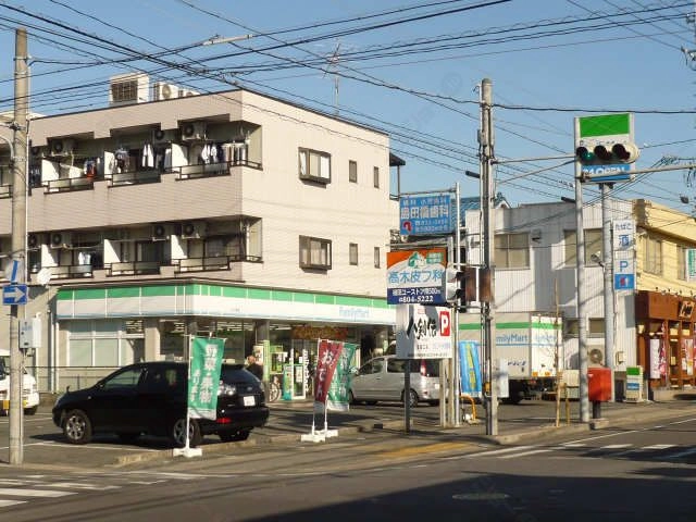 ファミリーマート徒歩2分