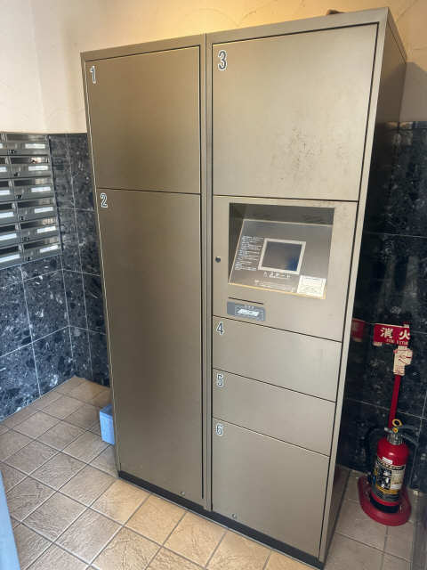 宅配ボックス