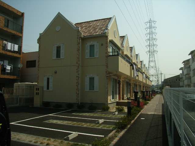 外観西側