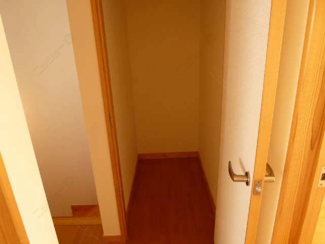 踊り場収納