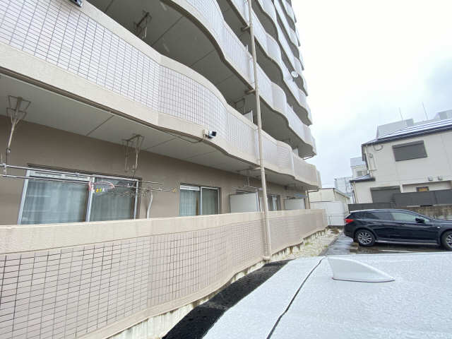 駐車場防犯カメラ