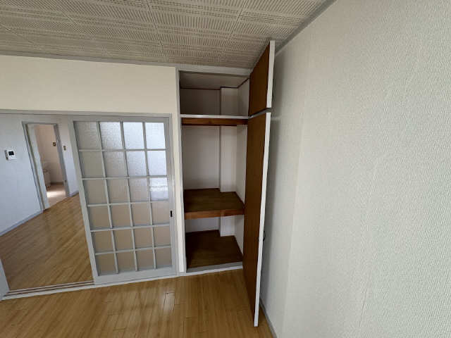 洋室収納