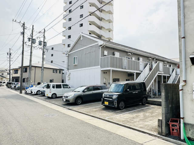 コーポラス広住 2階 駐車場