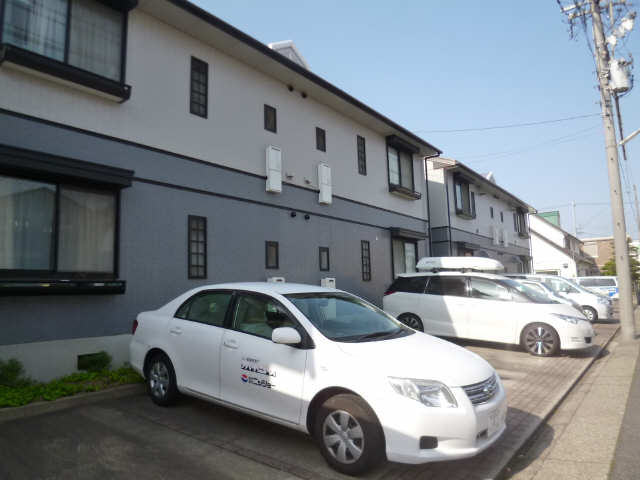 北側駐車場
