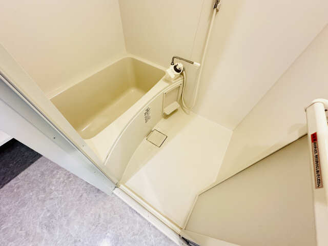 ニッセイ・ディーセント金山 11階 浴室