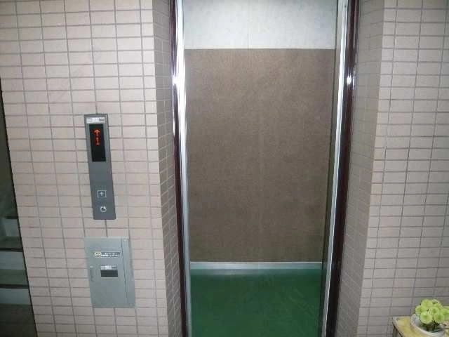 エレベータ