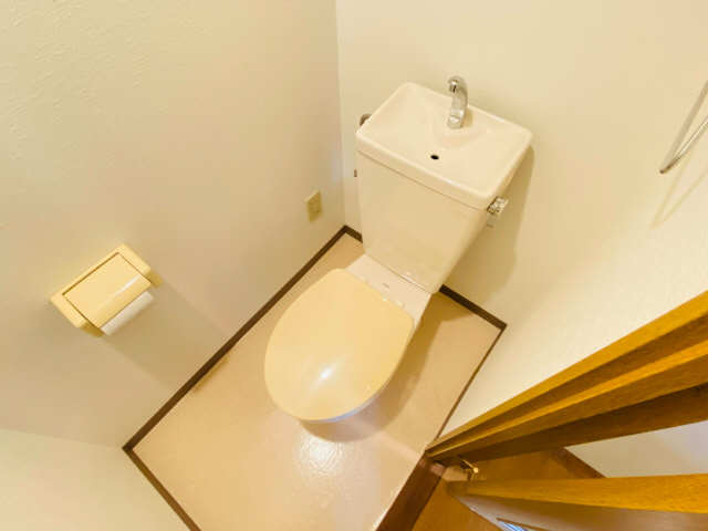 パルコート伊勢山 4階 WC