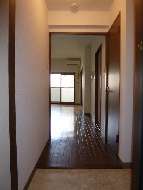 玄関から見た奥��行き