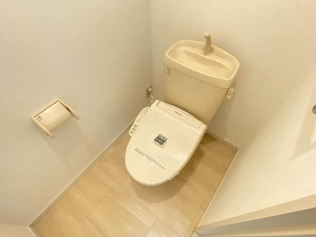プチメゾンクレール 2階 WC