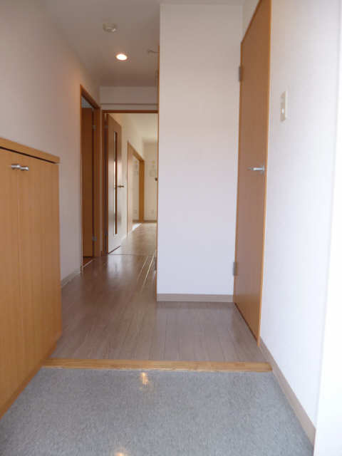 玄関から見た奥行き