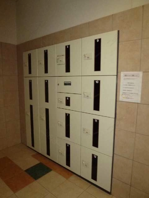 エントランス周辺